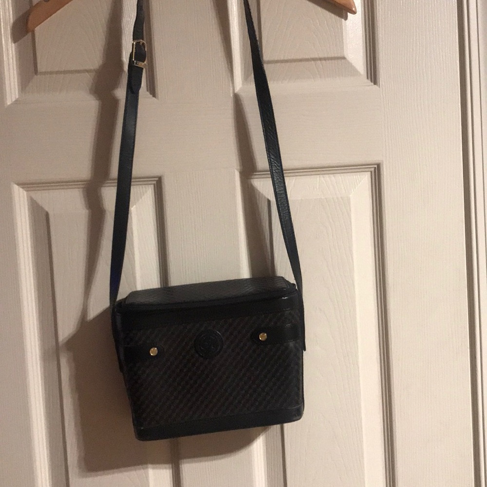 hebe shoulder bag
